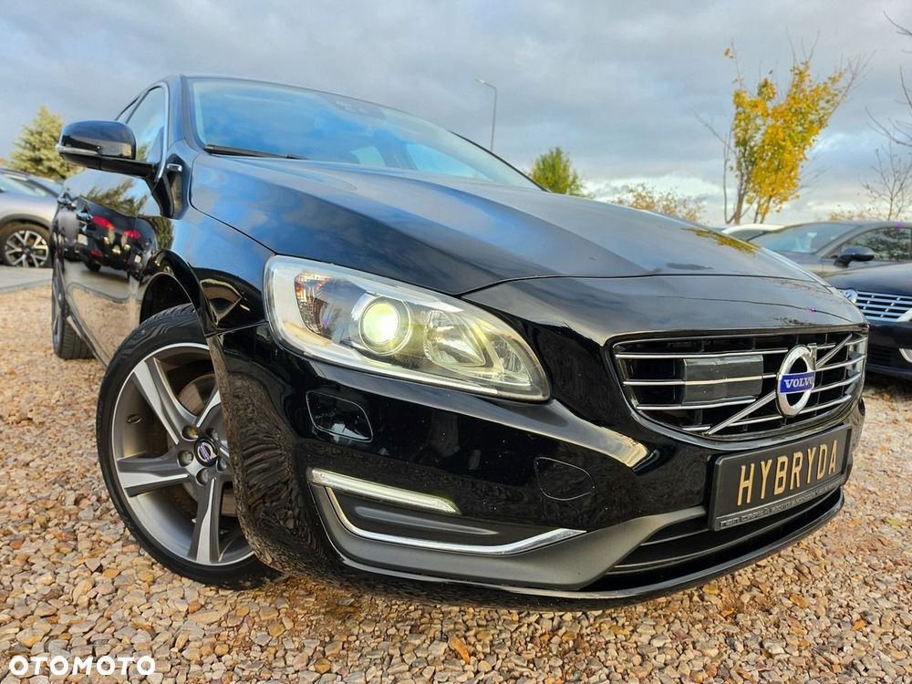 Volvo V60 D6 AWD Plug-in Hybrid Summum - 8