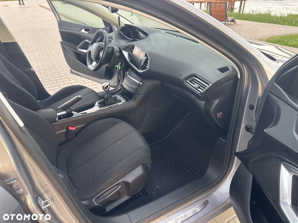 Peugeot 308 1.5 BlueHDi Business Line S&S - 20