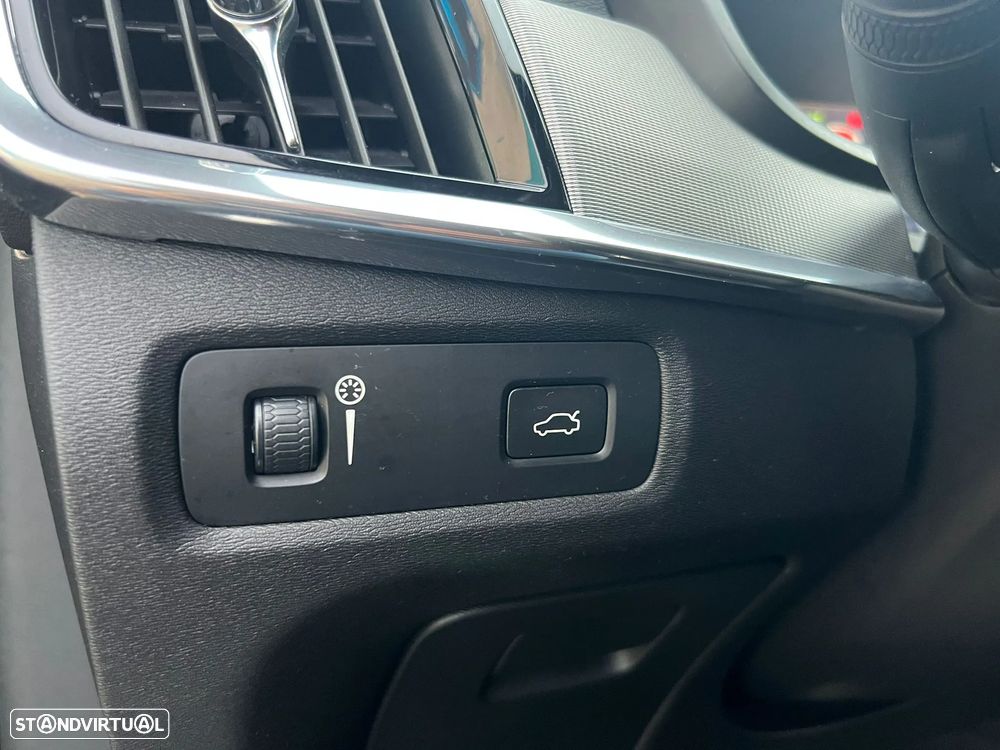 Volvo S90 2.0 D4 R-Design Geartronic - 29