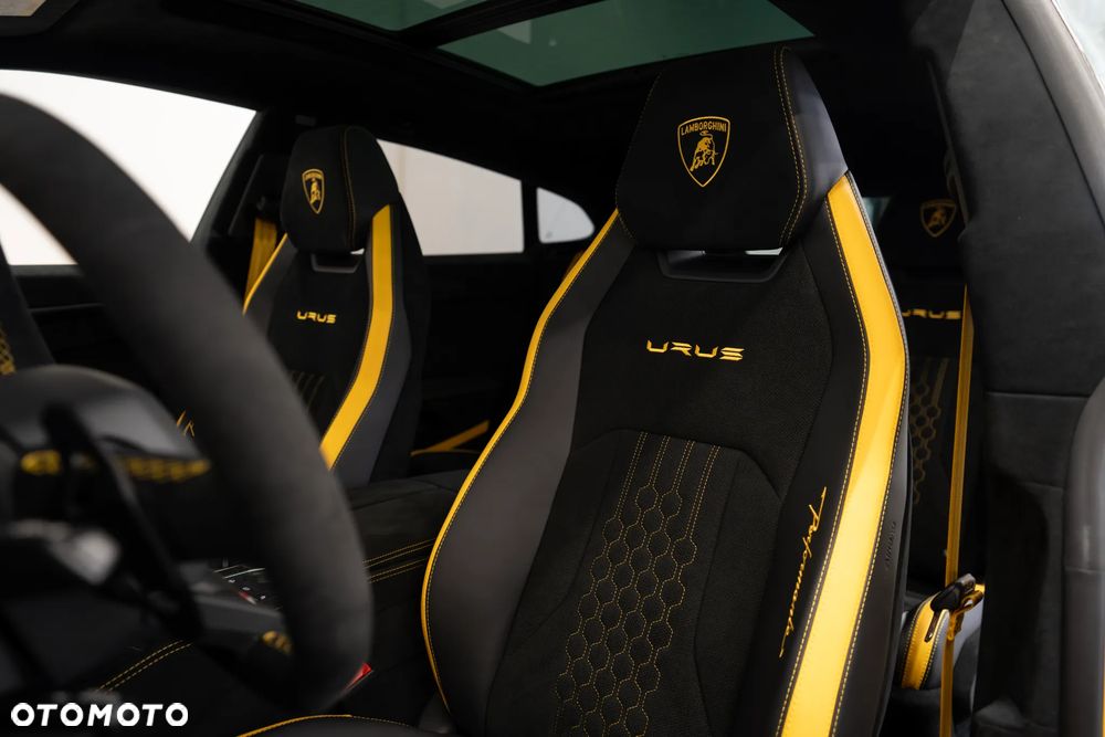 Lamborghini Urus - 14