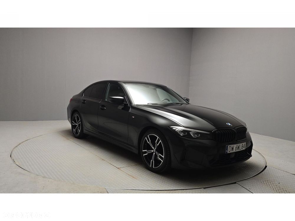 BMW Seria 3 320d xDrive mHEV M Sport - 5