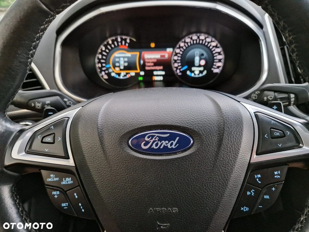 Ford S-Max - 23