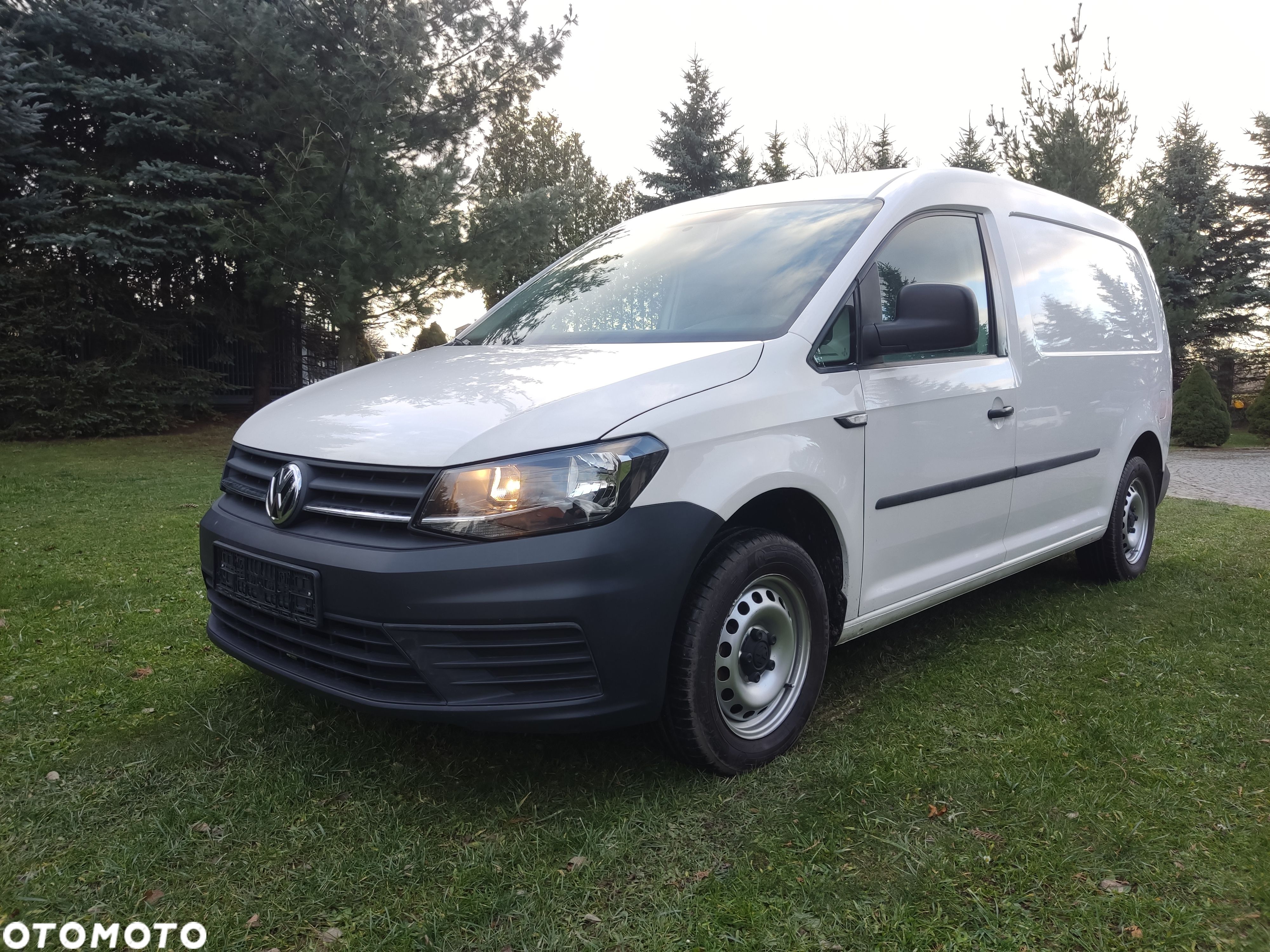 Volkswagen Caddy Maxi - 1