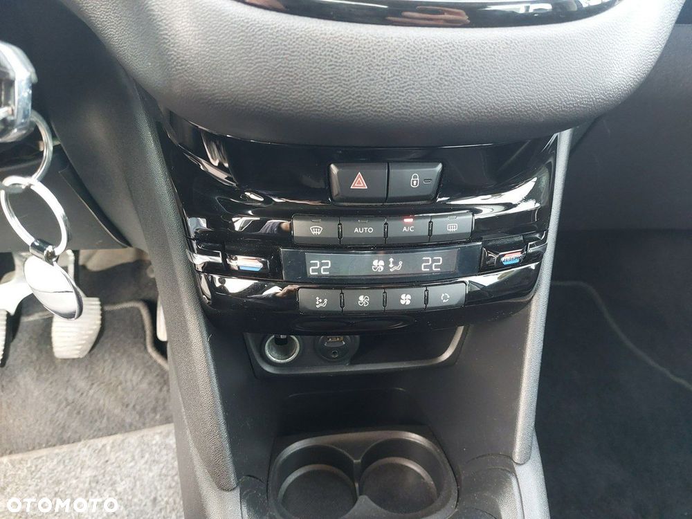 Peugeot 208 1.4 HDi Access - 22