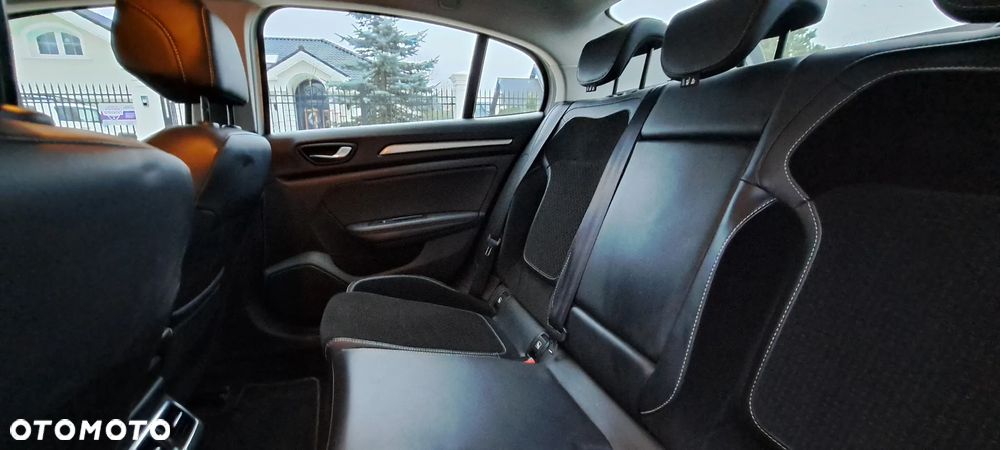 Renault Megane 1.5 Blue dCi Intens - 16