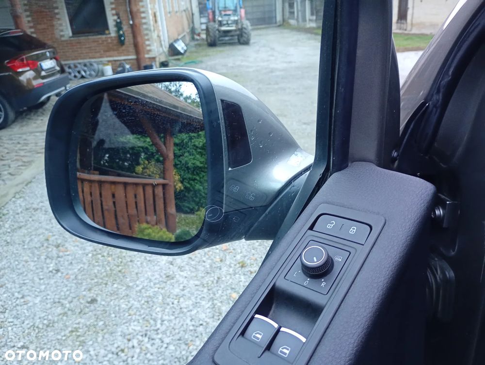 Volkswagen Multivan 2.0 BiTDI L1 Generation SIX DSG - 19