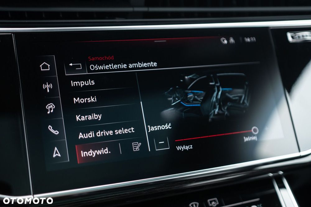 Audi Q8 - 35