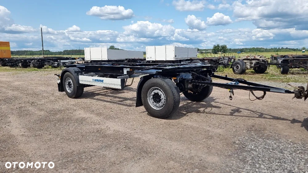 Krone 18.500zł netto KRONE 5.60M DO ZABUDOWY DO MLEKA WYWROT 2017ROK OPONY 385/65R22.5 ST.bdb MOŻLIWOŚĆ TRANSPORTU