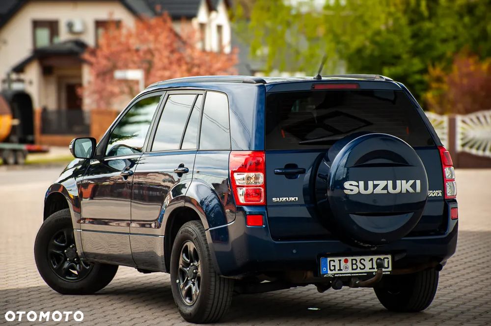 Suzuki Grand Vitara 2.0 Comfort + - 3