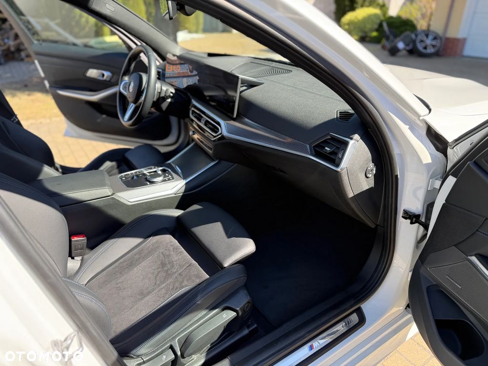 BMW Seria 3 320d xDrive M Sport sport - 24