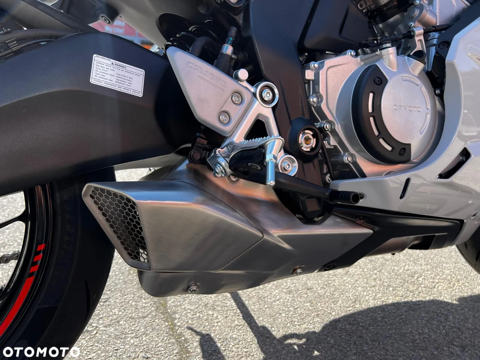 CFMoto SR - 20