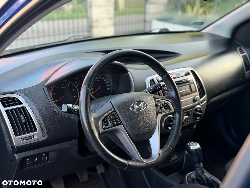 Hyundai i20 1.1 CRDi Trend - 9