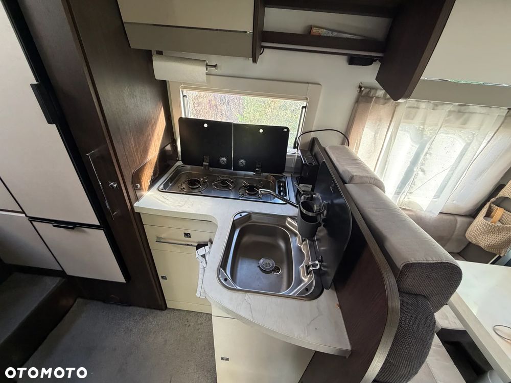 Benimar Tessoro 442 - 50A Victron, Solar 530W - 7