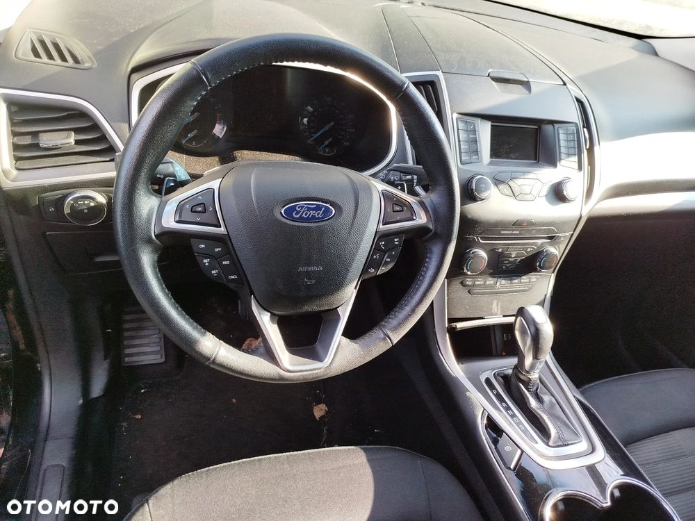 Ford Edge - 8