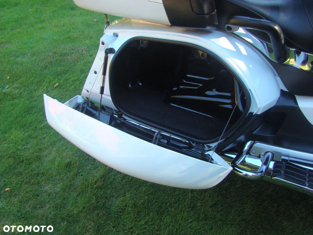 Honda GL - 16