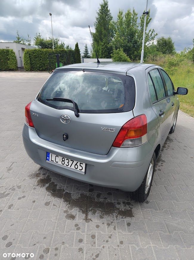 Toyota Yaris 1.33 Luna - 4