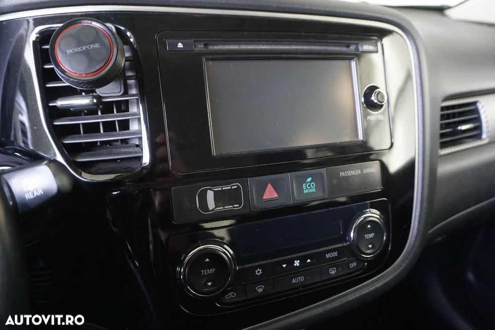 Mitsubishi Outlander 2.2 DI-D 4WD Automatik Plus - 16