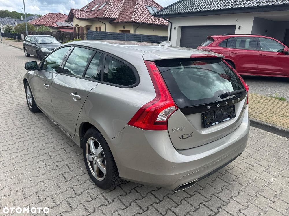 Volvo V60 D4 Geartronic Linje Business - 3