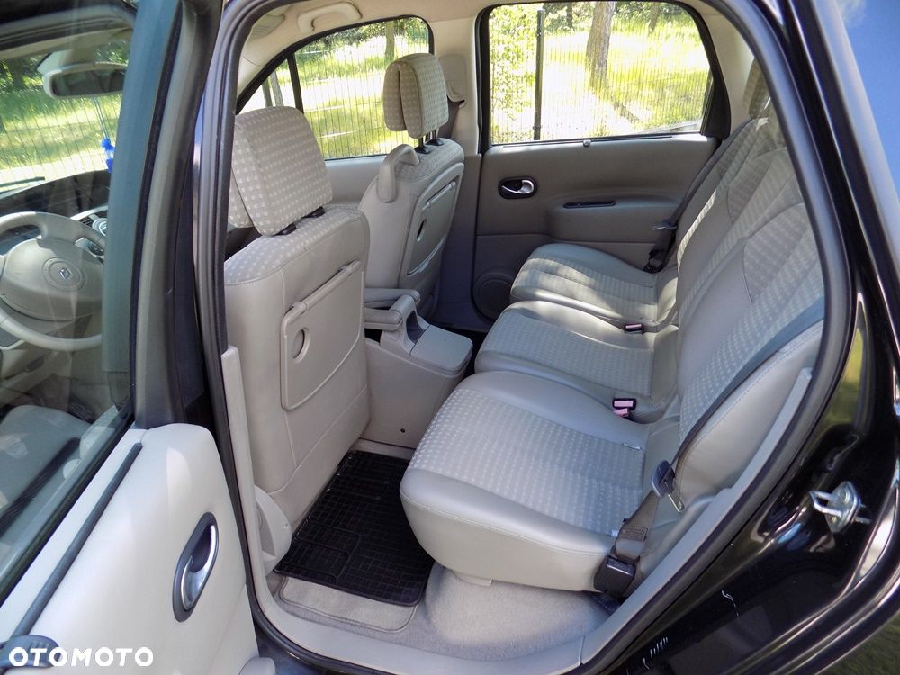 Renault Scenic 1.6 16V Luxe Privilege - 16