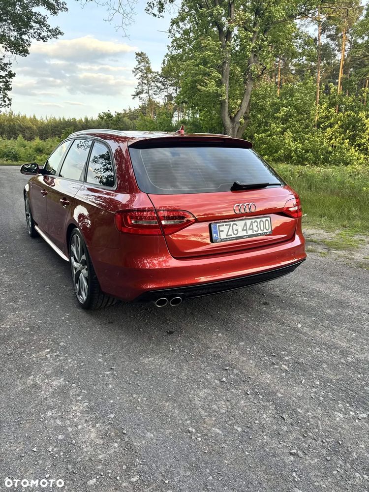 Audi A4 Avant 2.0 TDI Quattro Line - 8