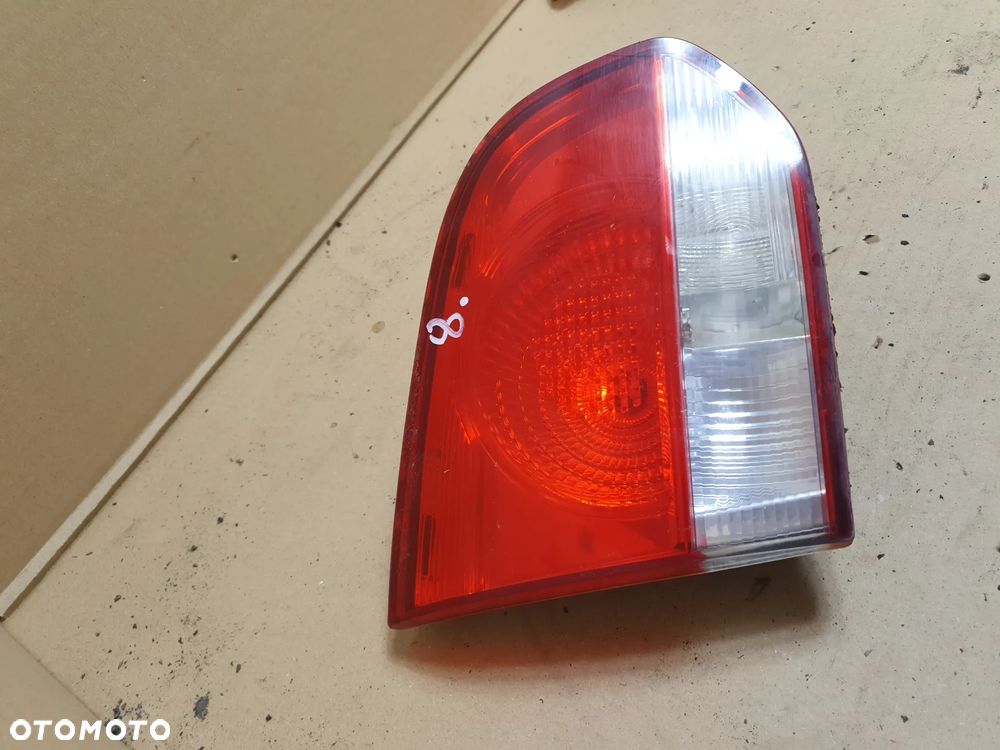 # LAMPA LEWY TYŁ W KLAPĘ VW GOLF VI nr 5K0945093J - 4