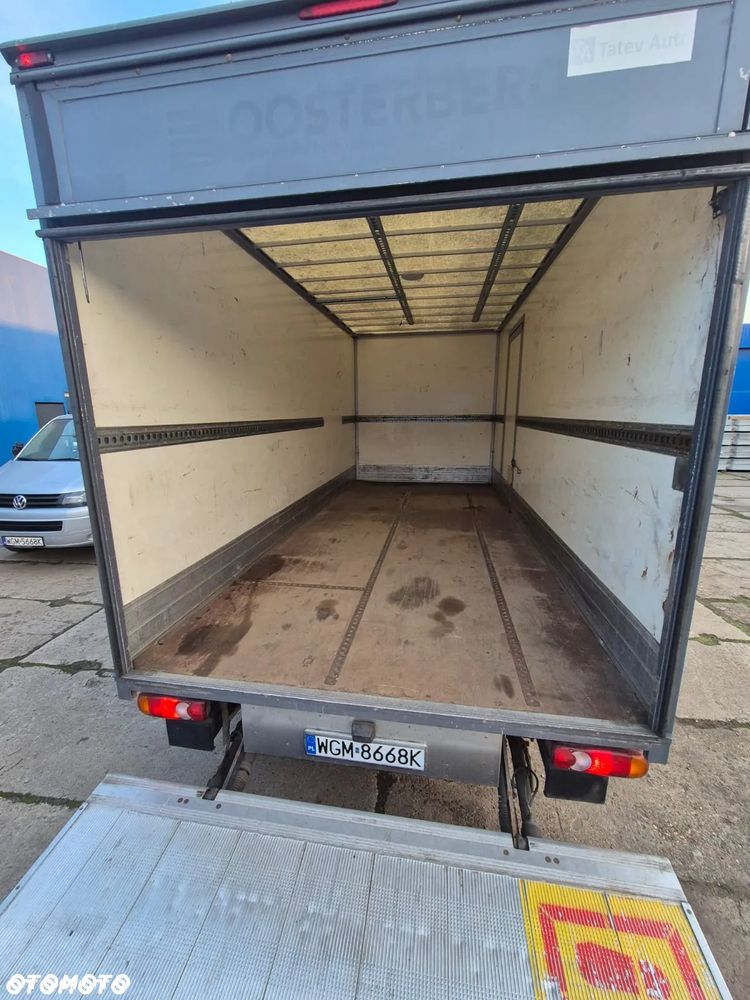 Mercedes-Benz Sprinter - 13