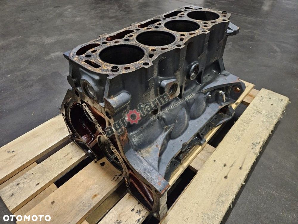 Blok silnika Ford 5640, 6610S, 6640, 6810S - 1