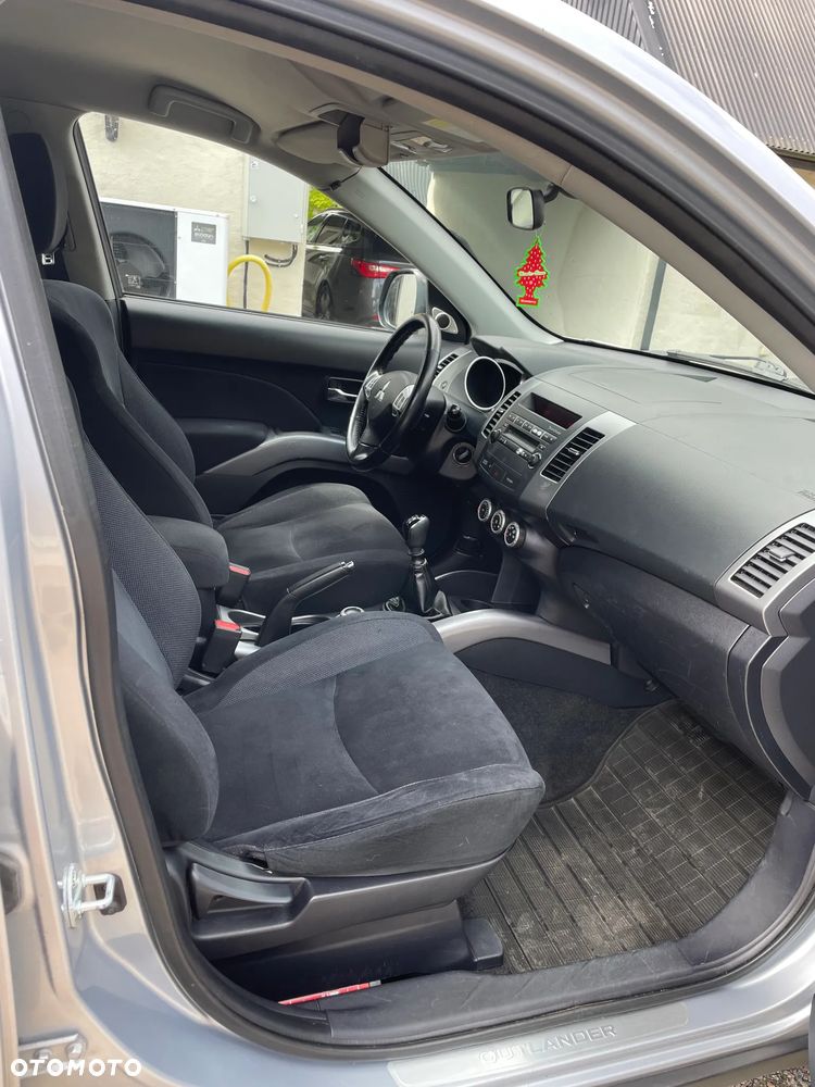 Mitsubishi Outlander 2.0 DI-D 4WD Instyle - 6