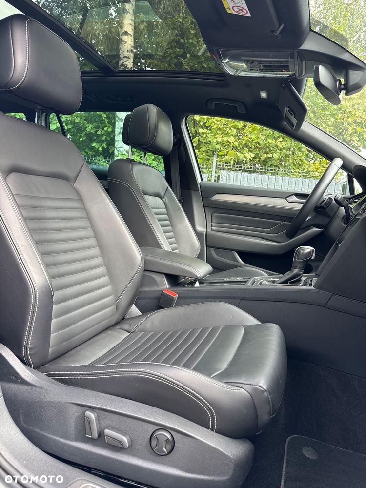 Volkswagen Passat - 24
