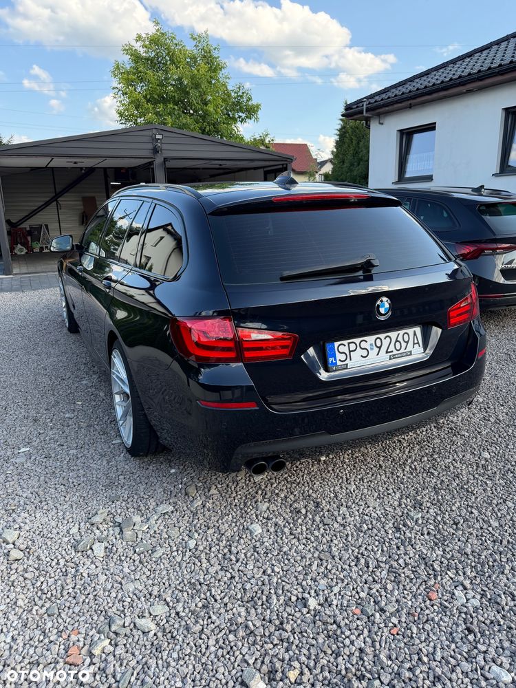 BMW Seria 5 525d xDrive - 12