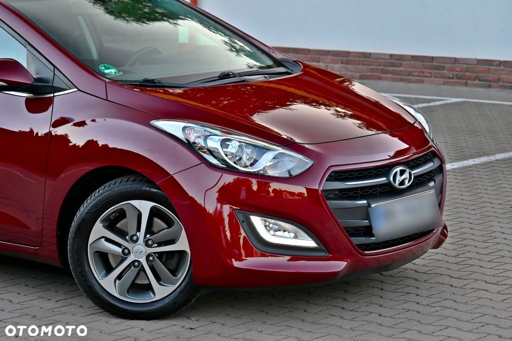 Hyundai i30 blue 1.6 GDI YES Gold - 11