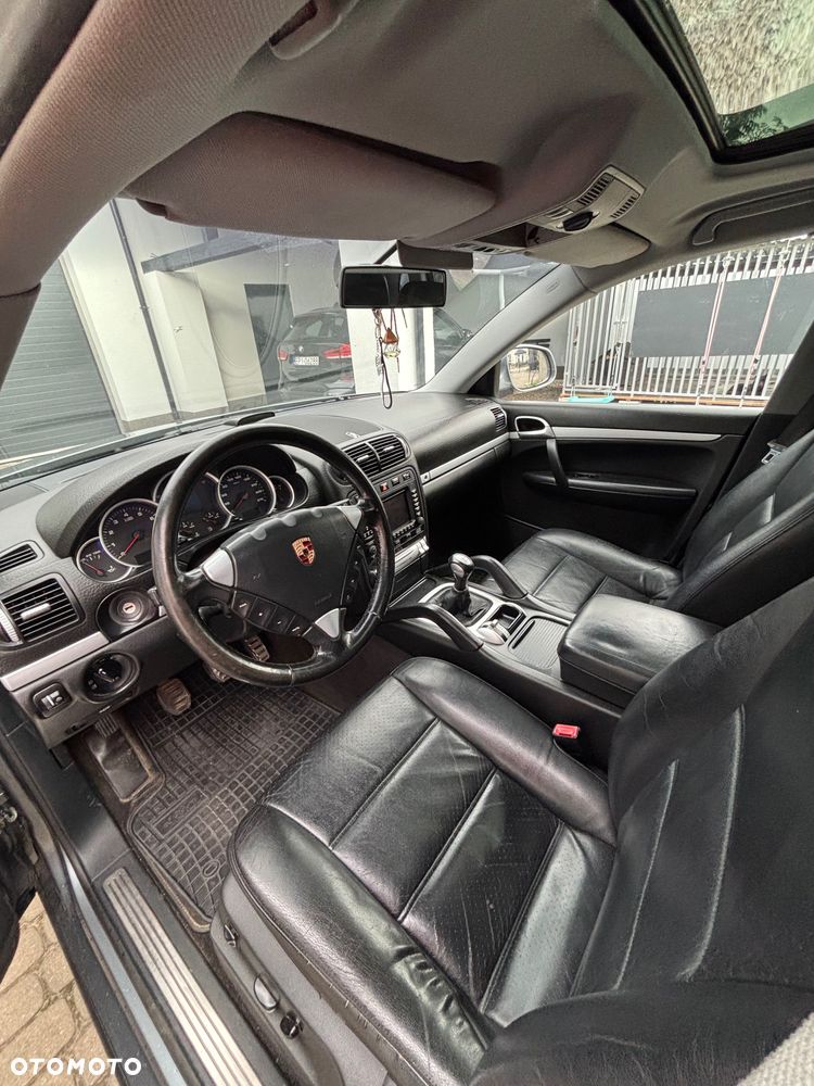 Porsche Cayenne - 6