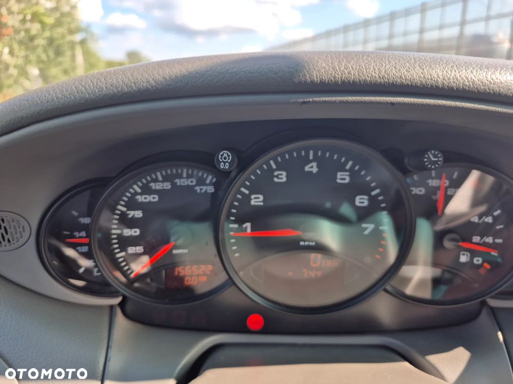 Porsche 911 Carrera - 10