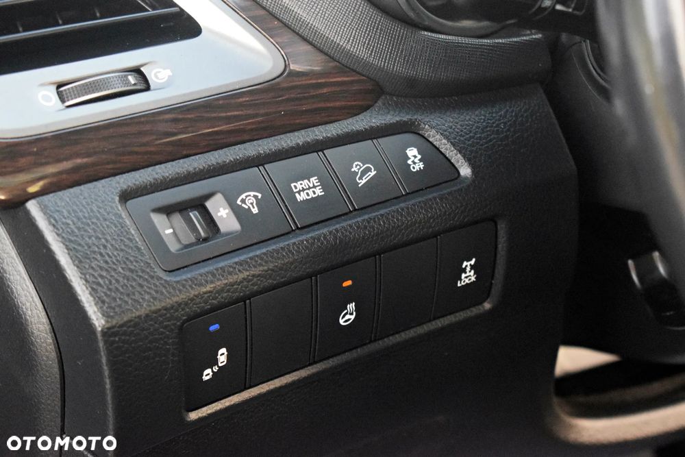 Hyundai Santa Fe 2.0 T Sport Utility - 33