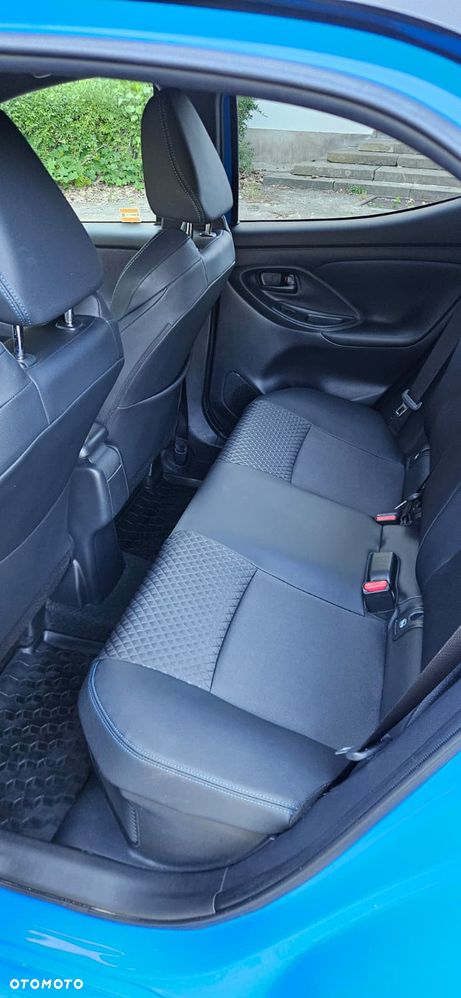 Toyota Yaris Hybrid 1.5 Premiere Edition - 14