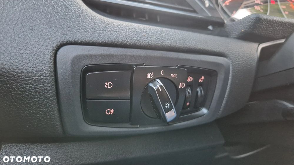 BMW Seria 2 216d Active Tourer Luxury Line - 13