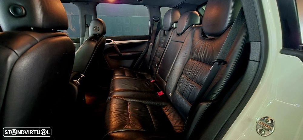 Porsche Cayenne Diesel Tiptronic S - 22