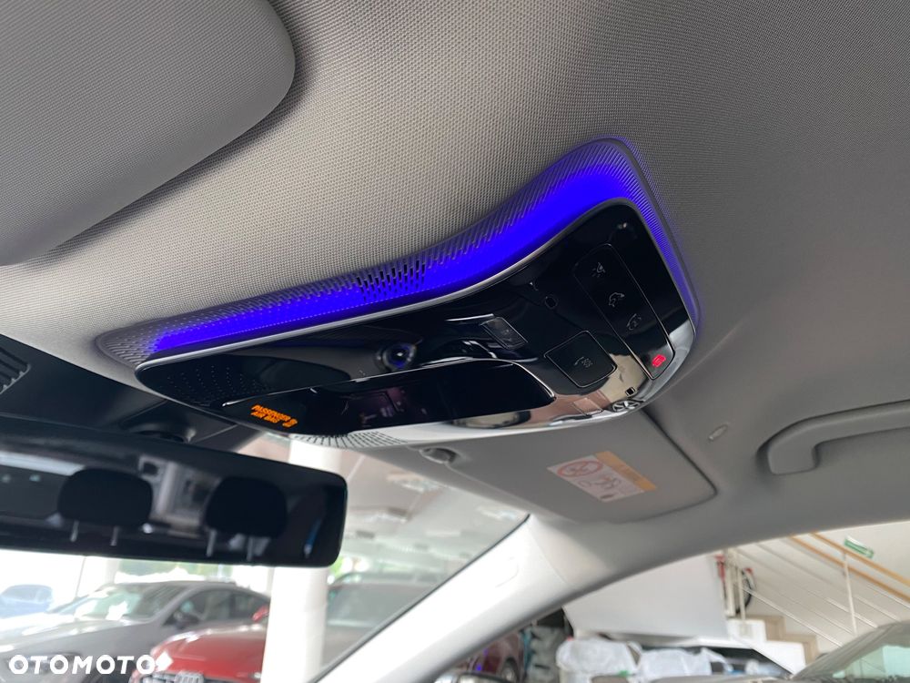 Mercedes-Benz Klasa C 220 d mHEV - 32