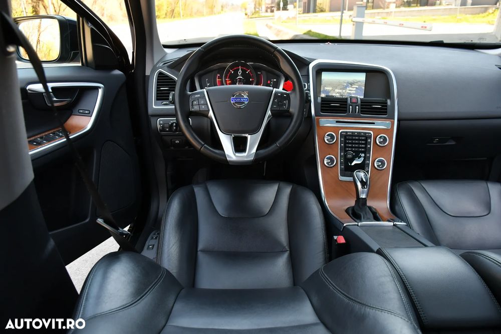 Volvo XC 60 D5 AWD Geartronic Summum - 29