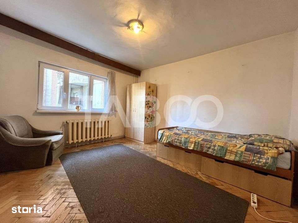 Apartament cu 3 camere de vanzare decomandat in Manastur Kaufland — fotografia 1