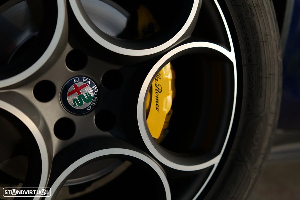 Alfa Romeo Stelvio 2.0 T Veloce Q4 AT8 - 24