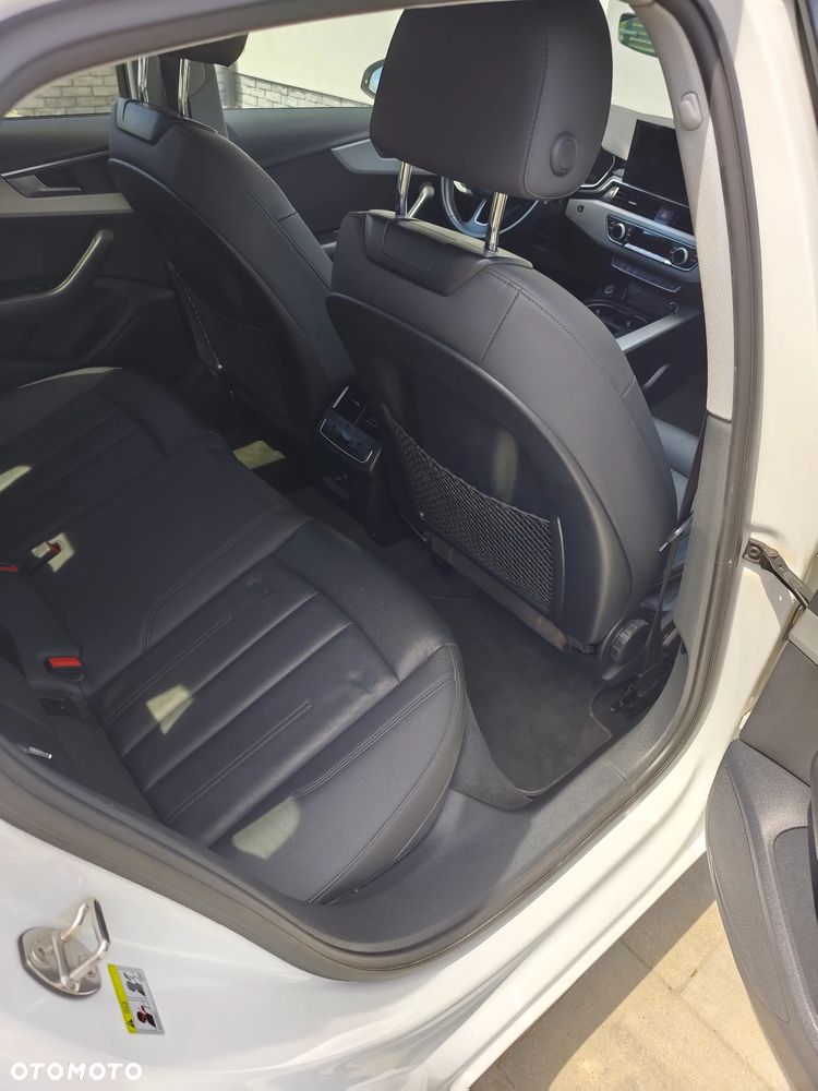 Audi A4 Limousine - 12