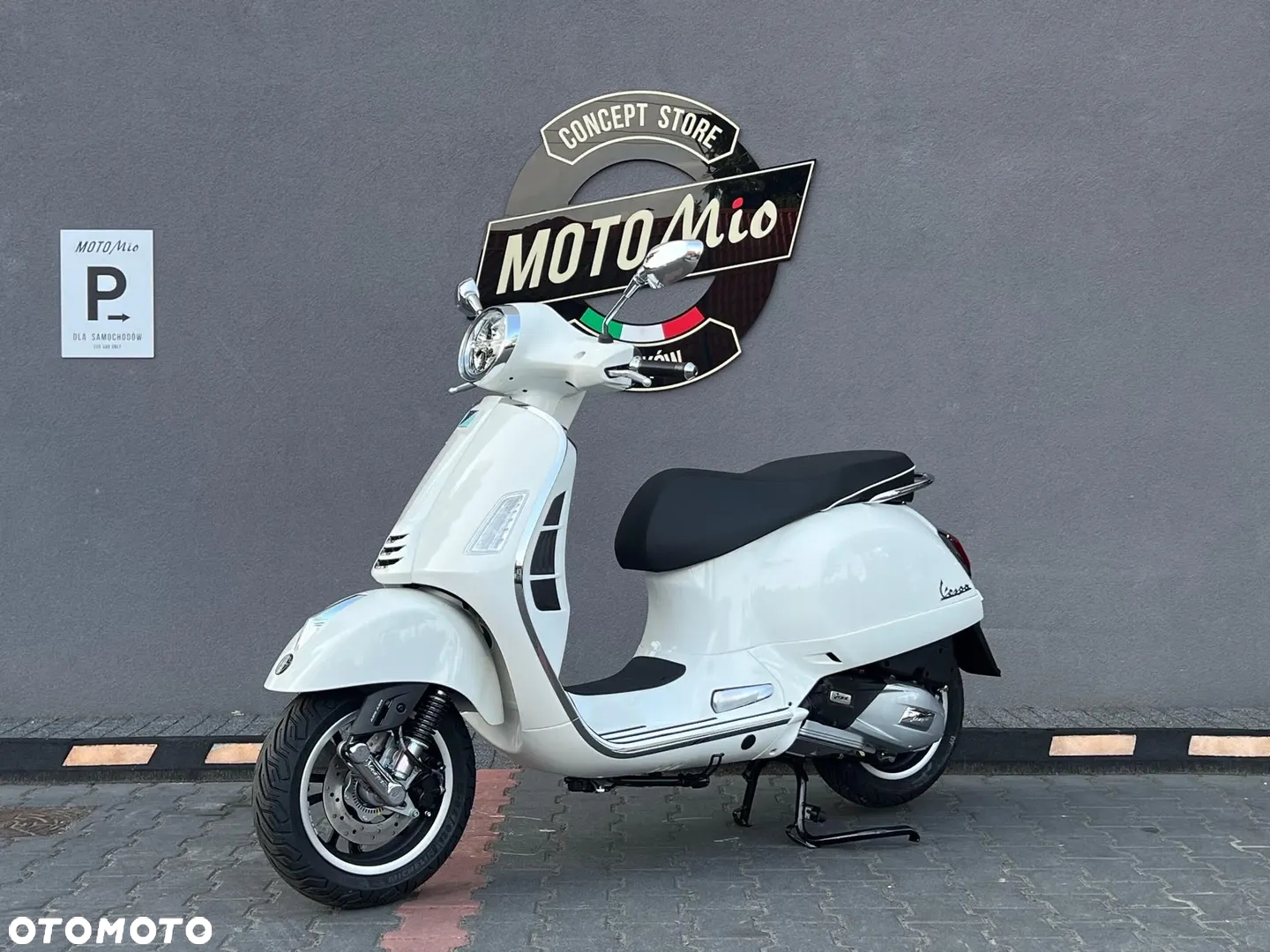 Vespa GTS - 8