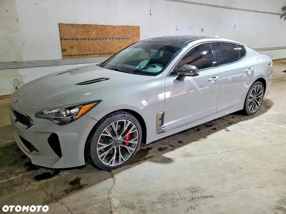 Kia Stinger - 3