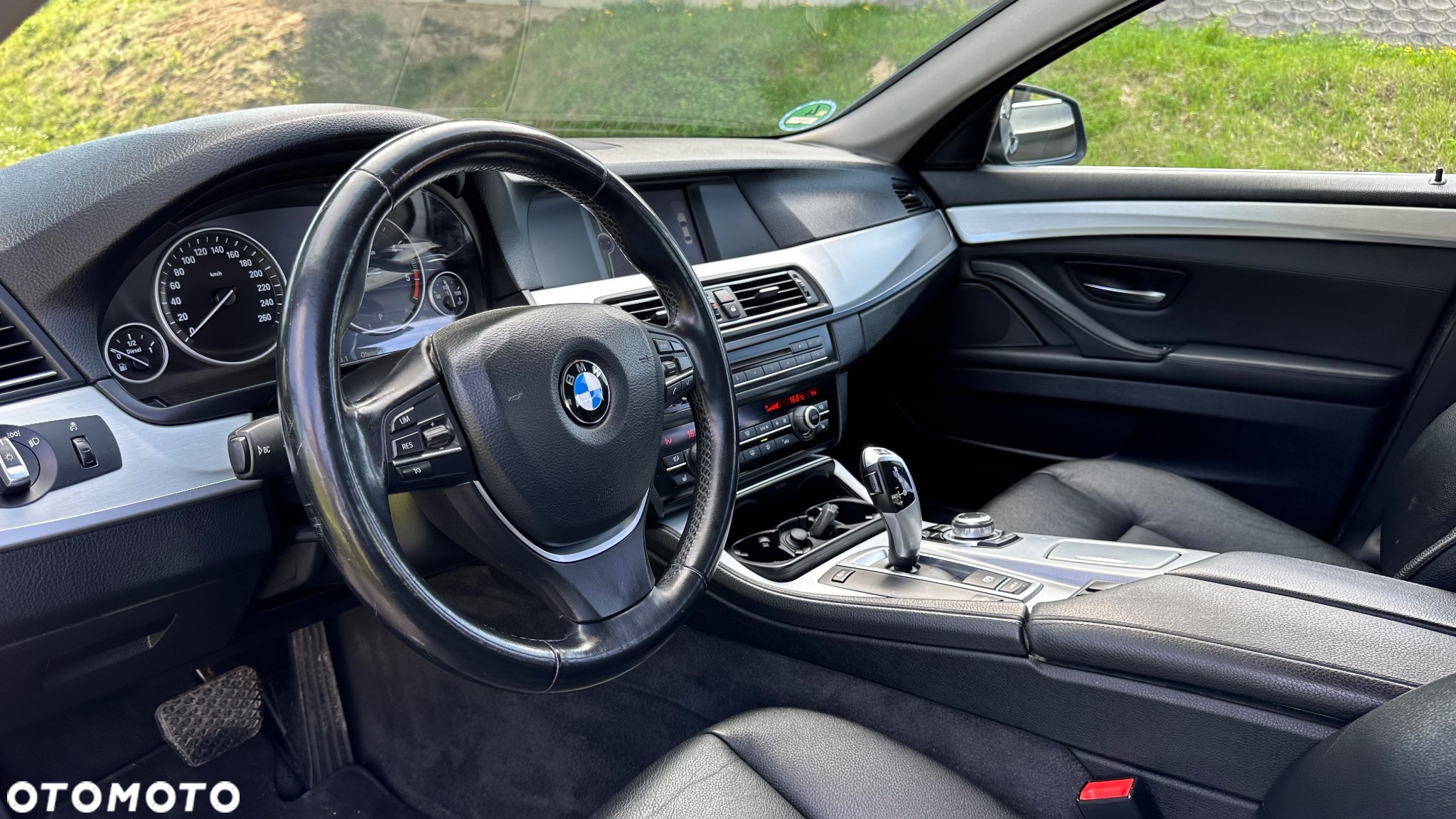 BMW Seria 5 520d Touring - 12