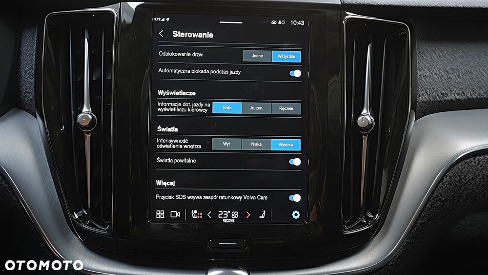 Volvo XC 60 B4 B Momentum Pro - 26