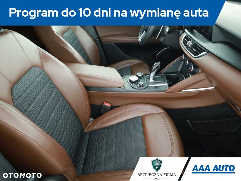 Alfa Romeo Stelvio - 9