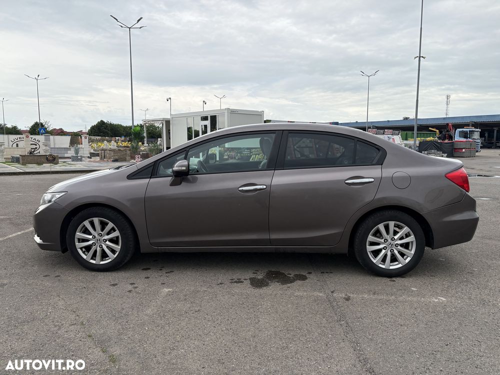 Honda Civic 1.8 i-VTEC Automatik Comfort - 4