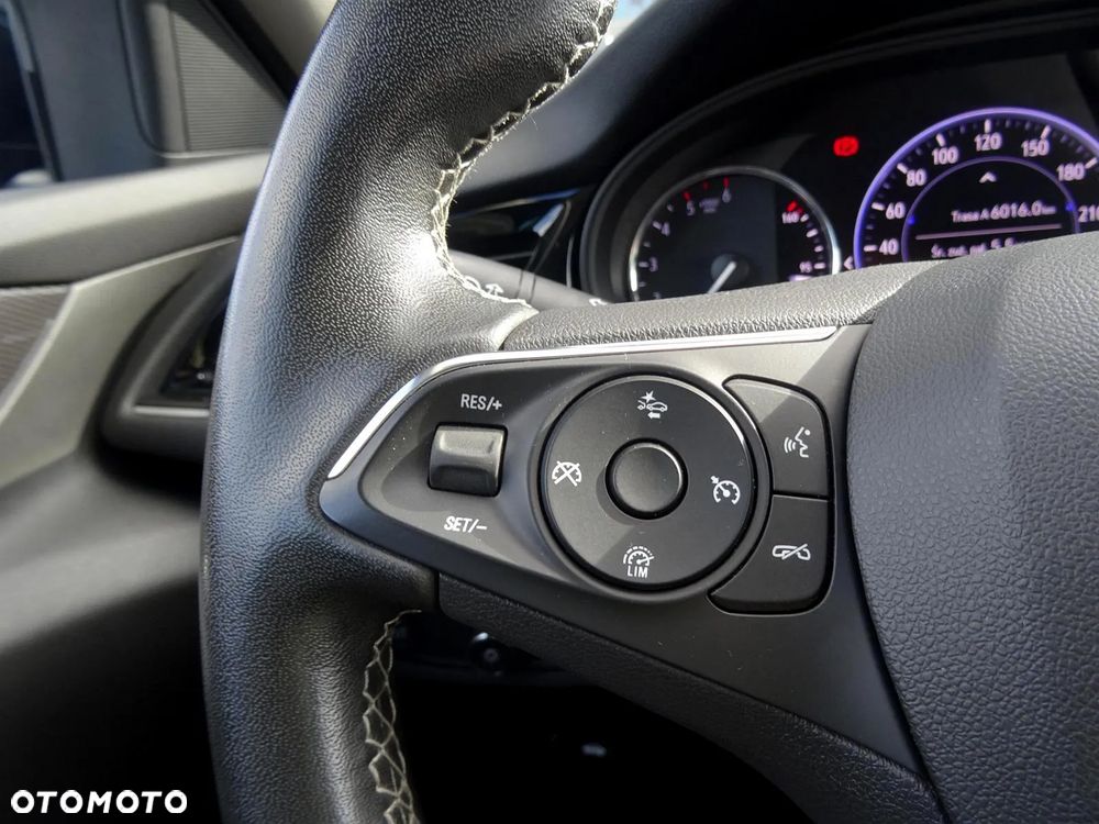 Opel Insignia 2.0 CDTI Business Elegance S&S - 26