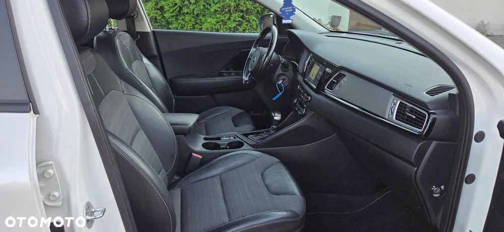 Kia Niro 1.6 GDI Hybrid M - 10